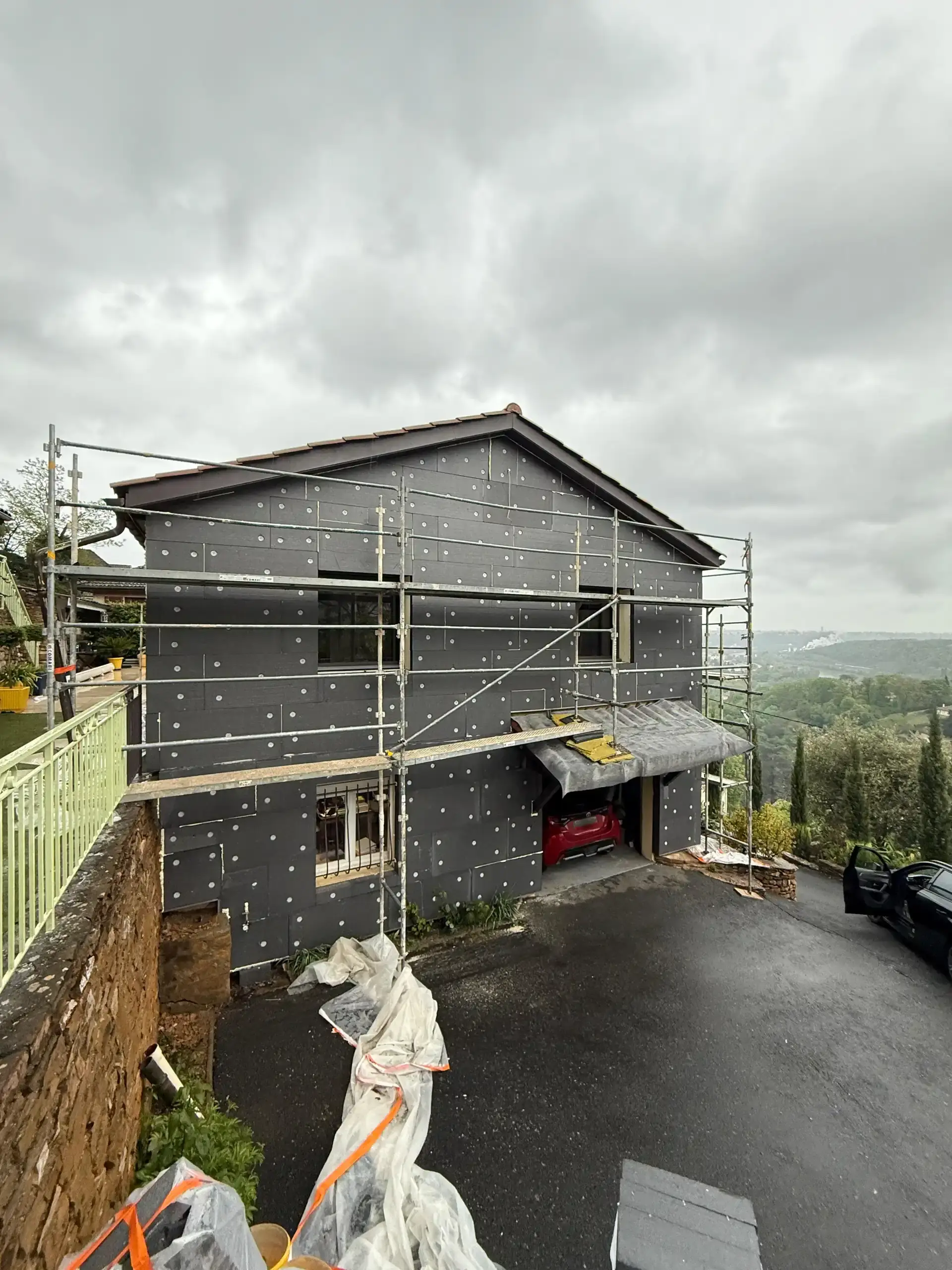 Isolation par l'extérieur d'une maison à Couzon-au-Mont-d'Or