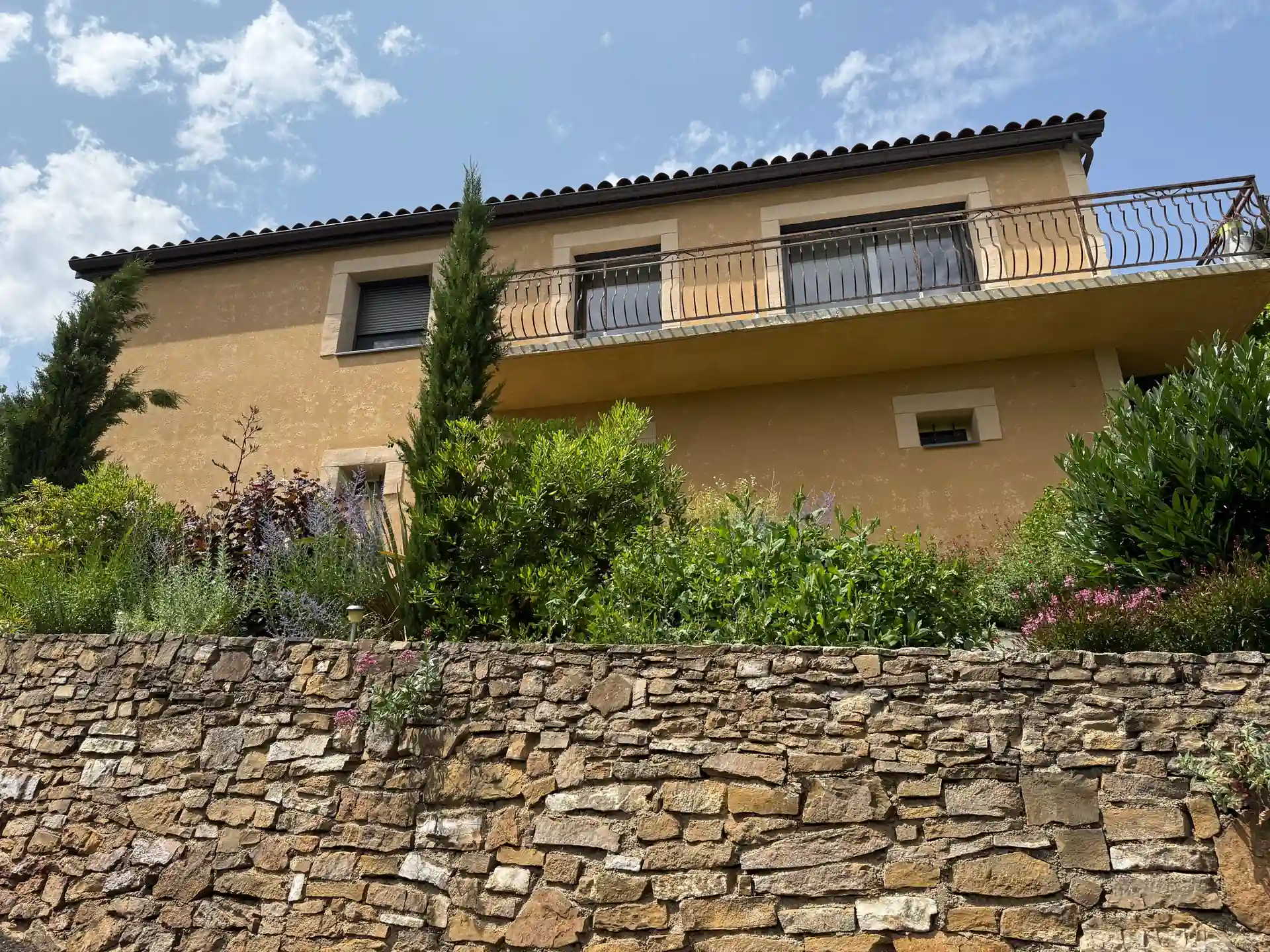 Maison achevée après isolation extérieure complète