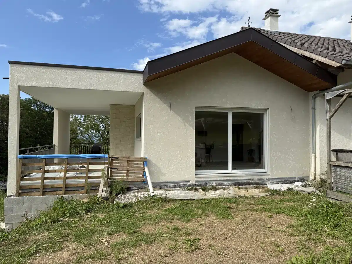 Extension après ravalement façade finition mixte