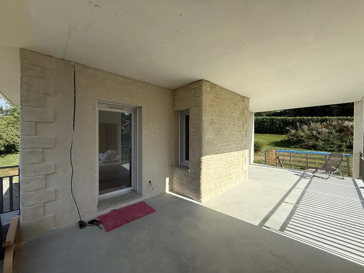 Finition imitation pierre ravalement façade